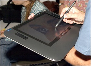 Wacom-Cintiq-12WS-3.jpg