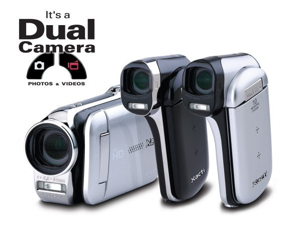 DualCamera_GroupShot-2-1.jpg