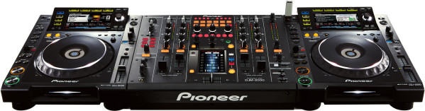 DJM2000_SET_front.jpg