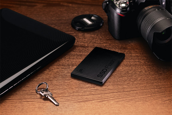 iomega-ssd-3-flash3.jpg