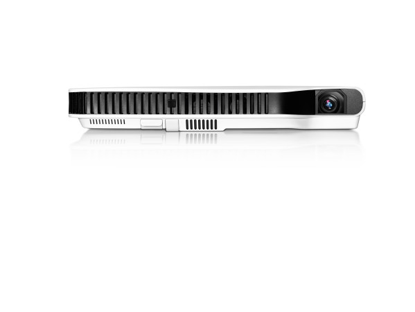 Casio_Projector_front.jpg