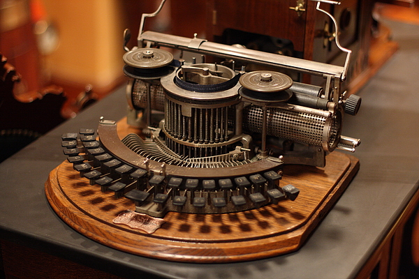 Steampunk-organ-cockpit-desk--13-.JPG